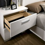Lit queen à panneau de rangement contemporain blanc/noir avec 2 tables de nuit, 3 pièces